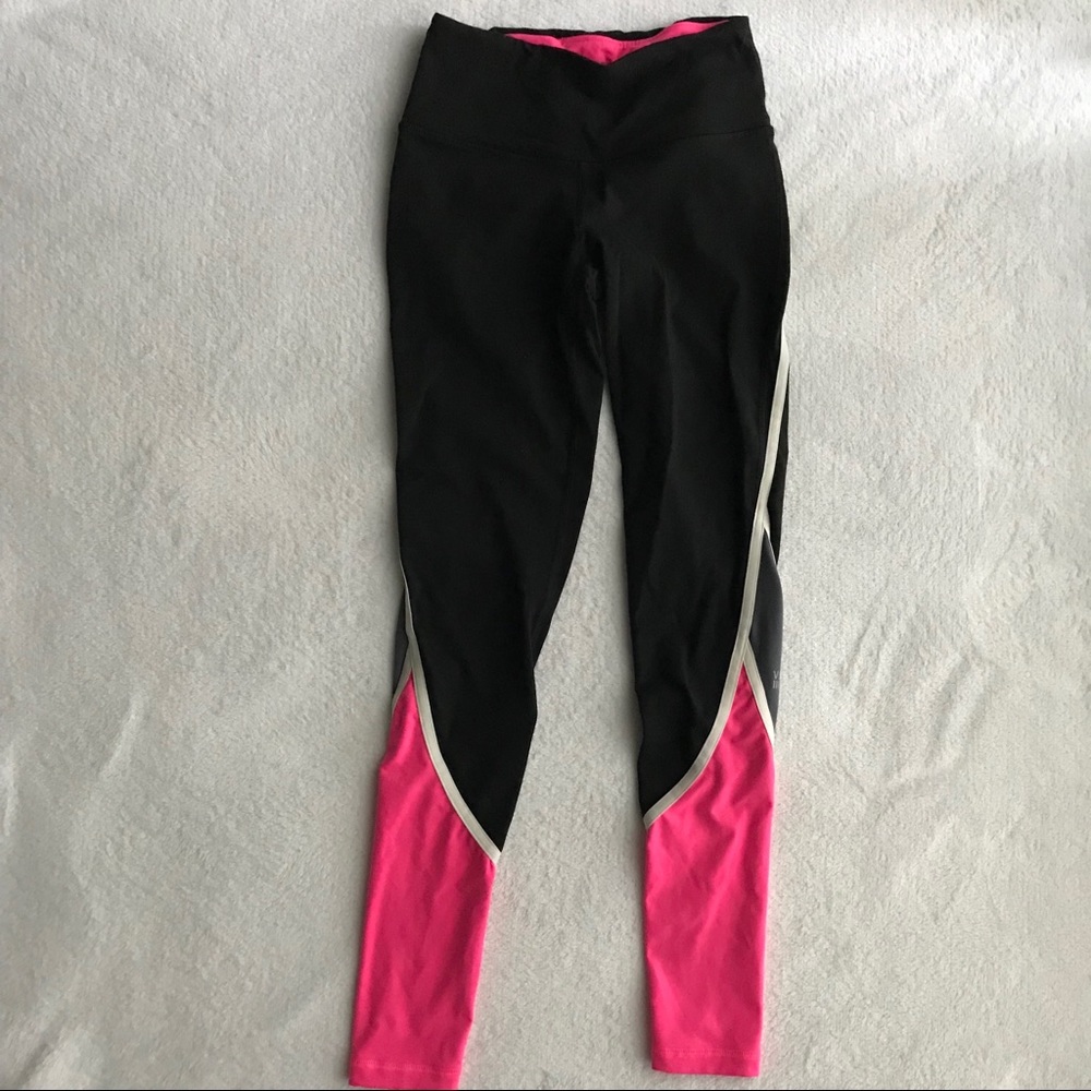 Victoria’s Secret Knockout Legging Size XS